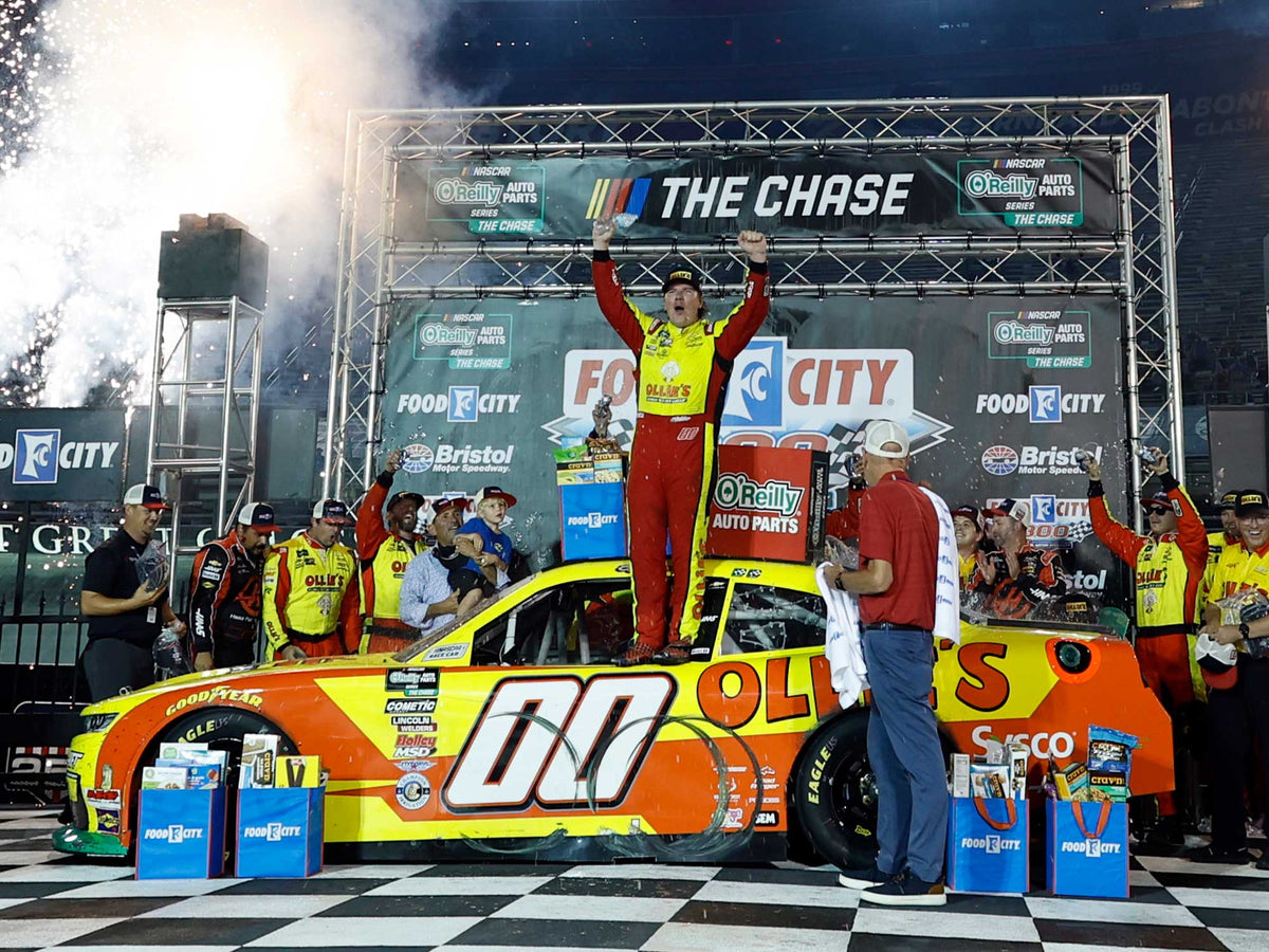 *PREORDER* 2026 Sheldon Creed #00 Ollie's Chevrolet 1/64 NASCAR Diecast (Bristol Win)