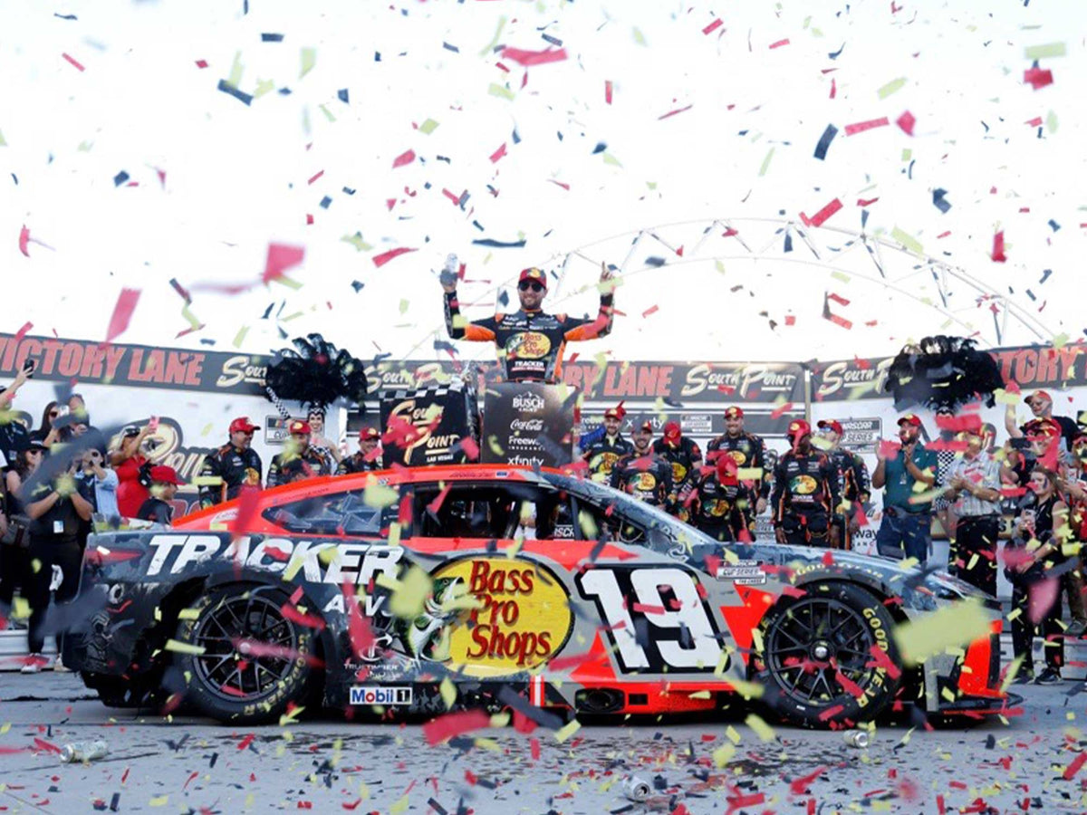 *PREORDER* 2026 Chase Briscoe #19 Bass Pro Shops / Tracker Toyota Camry 1/64 NASCAR Diecast Chassis (Las Vegas Win)
